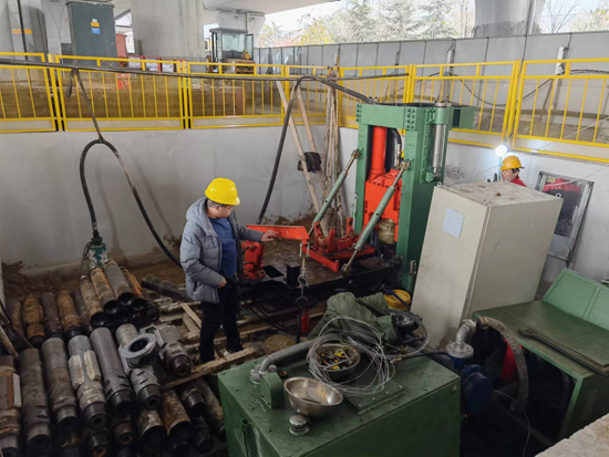 反井鉆施工隊(duì) 反井鉆施工隊(duì)