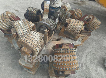 四川專業施工礦山電纜孔 水管孔 泄水孔 爆破孔