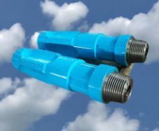 三牙輪鉆頭穩(wěn)桿器的兩種形式 三牙輪鉆頭穩(wěn)桿器的兩種形式